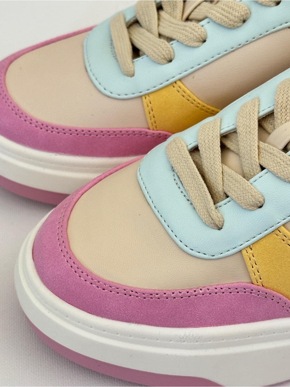 Roxy Tan Pink Blue Yellow Color-Block Sneakers Size 7 - Picture 11 of 12